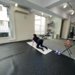 お子さま連れでトレーニングする様子(Groundworks 大井町駅前店)